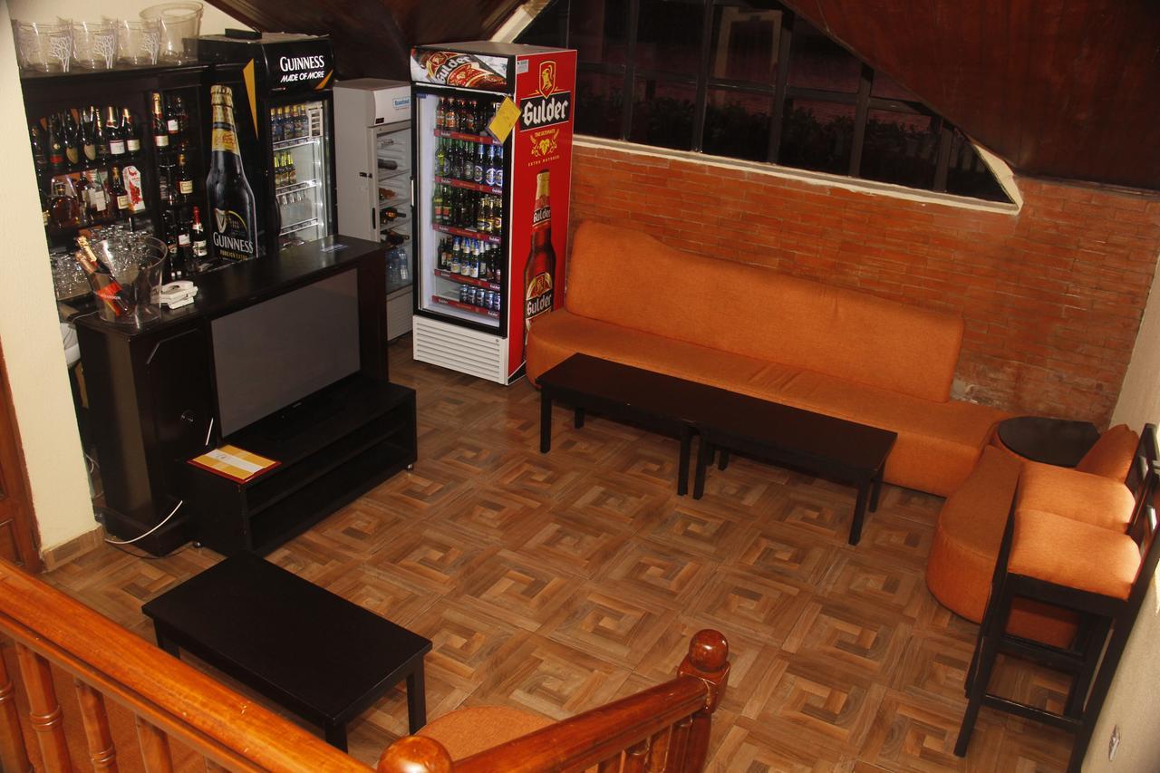 Crown Cottage Hotel Ikeja Extérieur photo